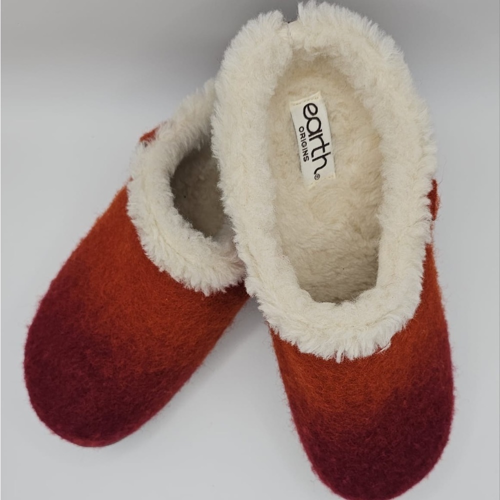 Earth Origins Red White Ombre Slipper Clog Women's Size 6.5 Plush Faux Fur